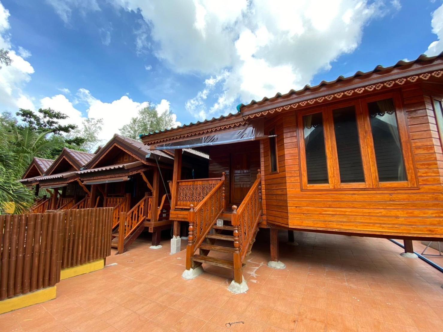 Ruan Mai Naiyang Beach Resort Nai Yang Beach Buitenkant foto