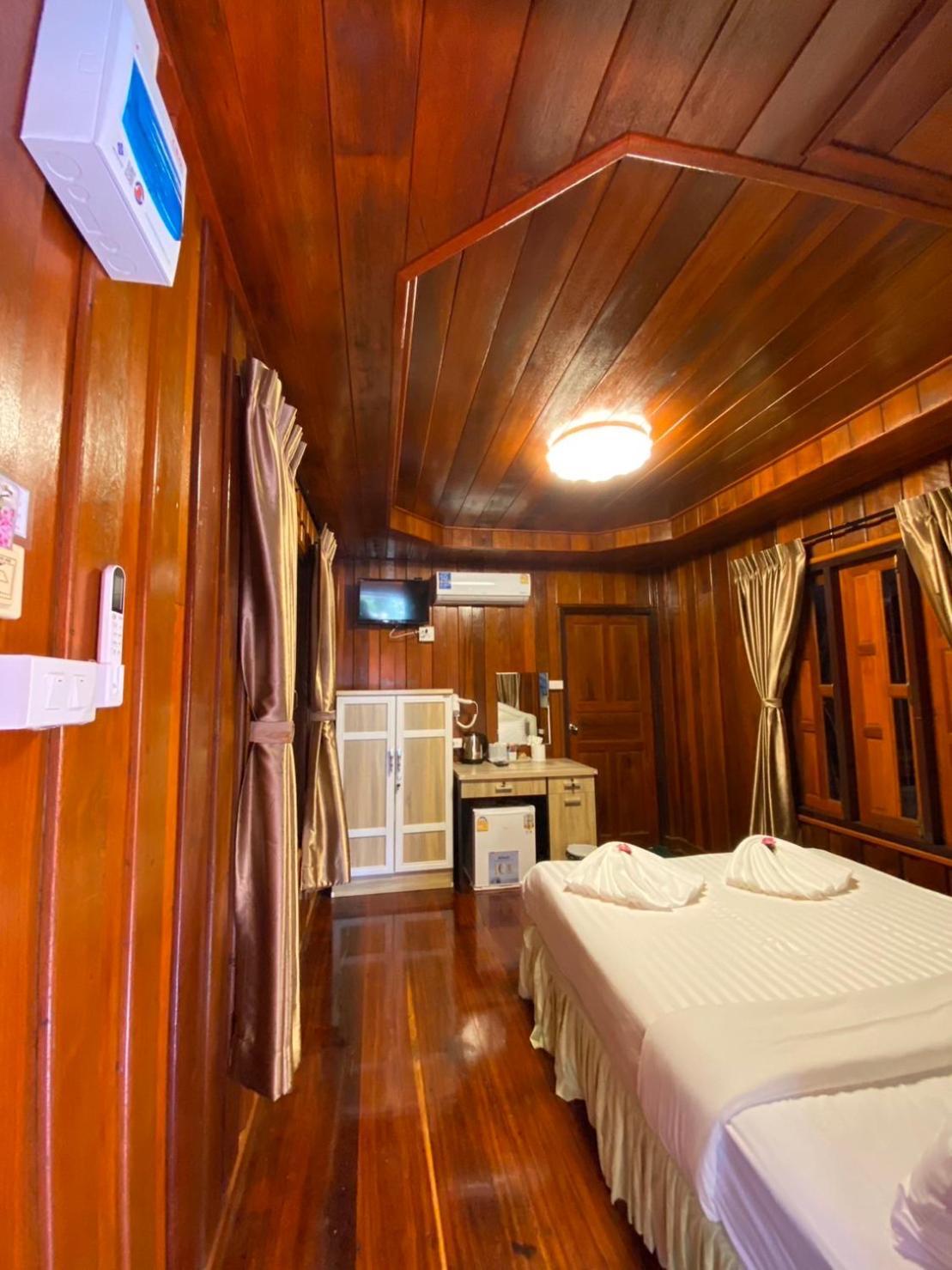 Ruan Mai Naiyang Beach Resort Nai Yang Beach Buitenkant foto