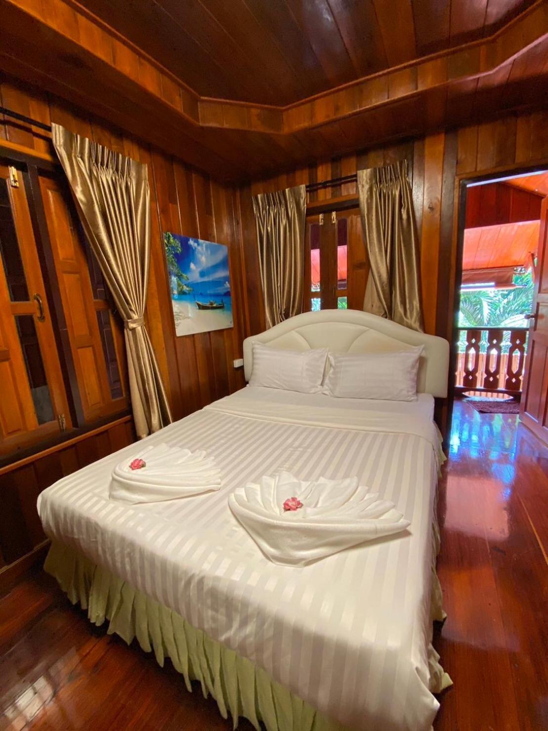 Ruan Mai Naiyang Beach Resort Nai Yang Beach Buitenkant foto