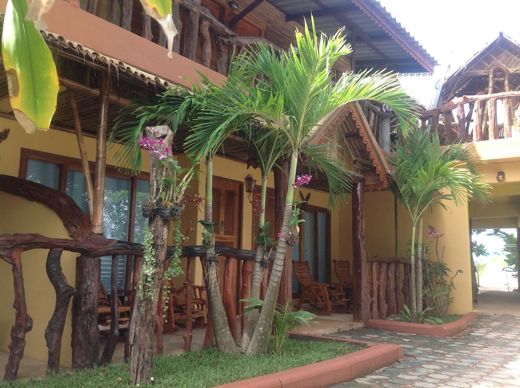 Ruan Mai Naiyang Beach Resort Nai Yang Beach Buitenkant foto
